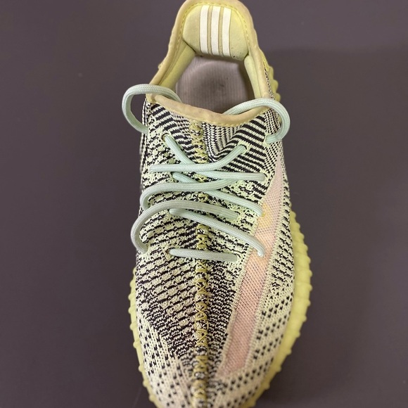 Men’s adidas Yeezy Boost 350 V2 Yeezreel Non-Reflective Kanye West Size 8.5 - Picture 2 of 14